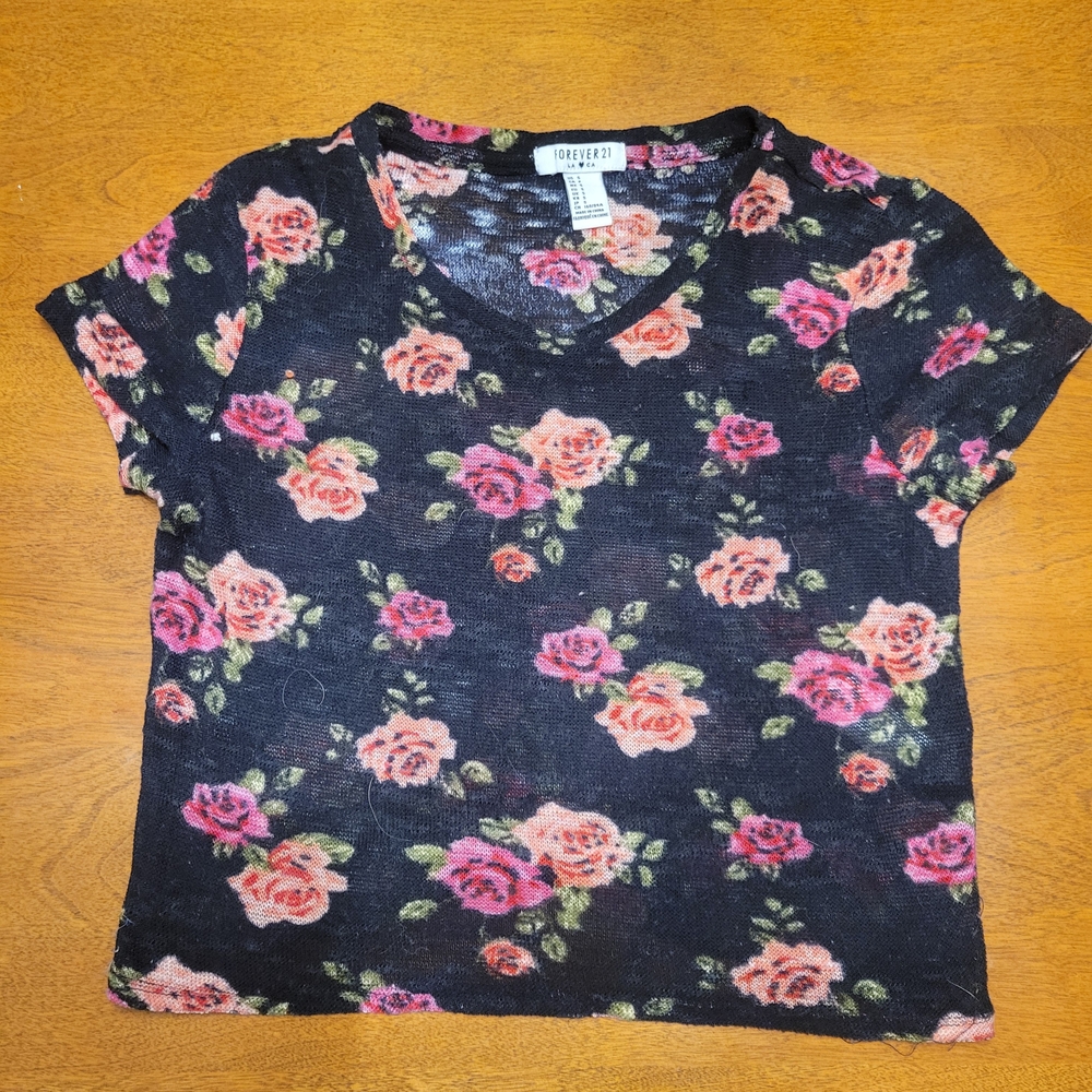 Forevor 21 Floral Black and Pink Crop Top